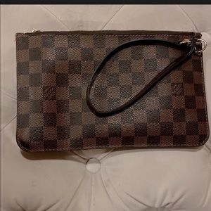 Louis vuitton damier canvas wristlet